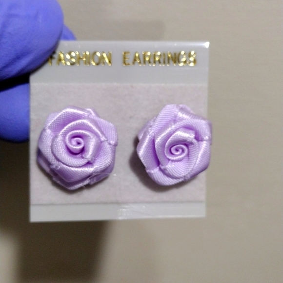 Women's Stunning Silver tone Fabric Purple Flower Design Stud Earrings, 0.75-in - Picture 1 of 4